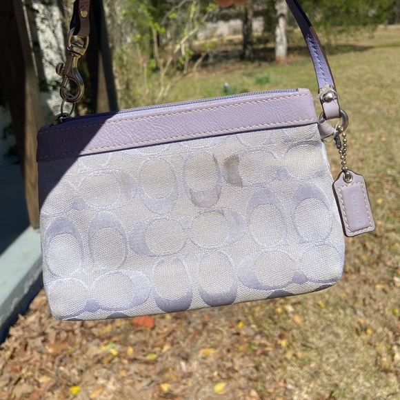 Coach lavender wristlet - Picture 3 of 7